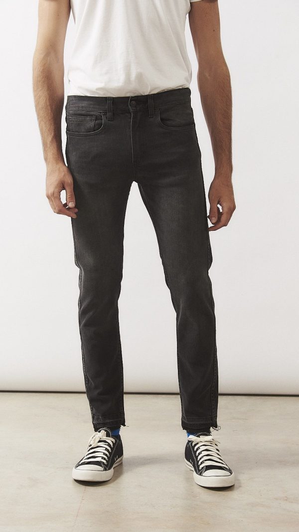 Jean Steven Black Deflecado
