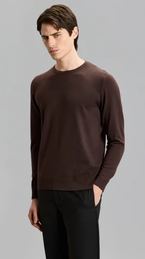 Sweater Garage Road 01